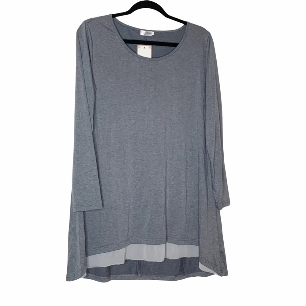 Poetsky grey light weight long top. NWT. Size M